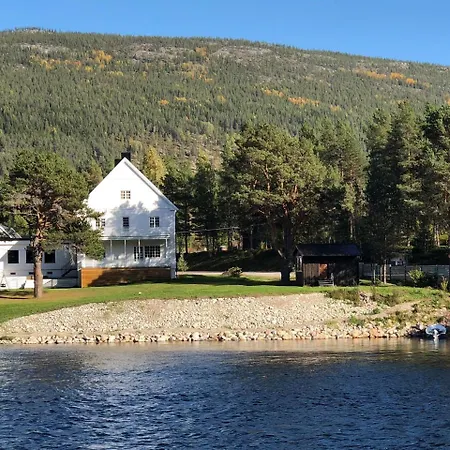 Kvaernesodden Gjestgiverier Åkrestrømmen